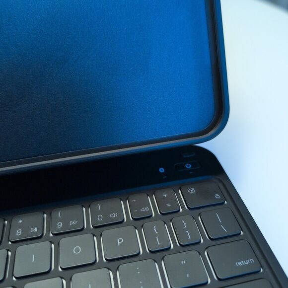 ESR Magnetic Keyboard Case 360 Rebound Series w/ Trackpad iPad Pro Air 11" 6B022 - Picture 2 of 6